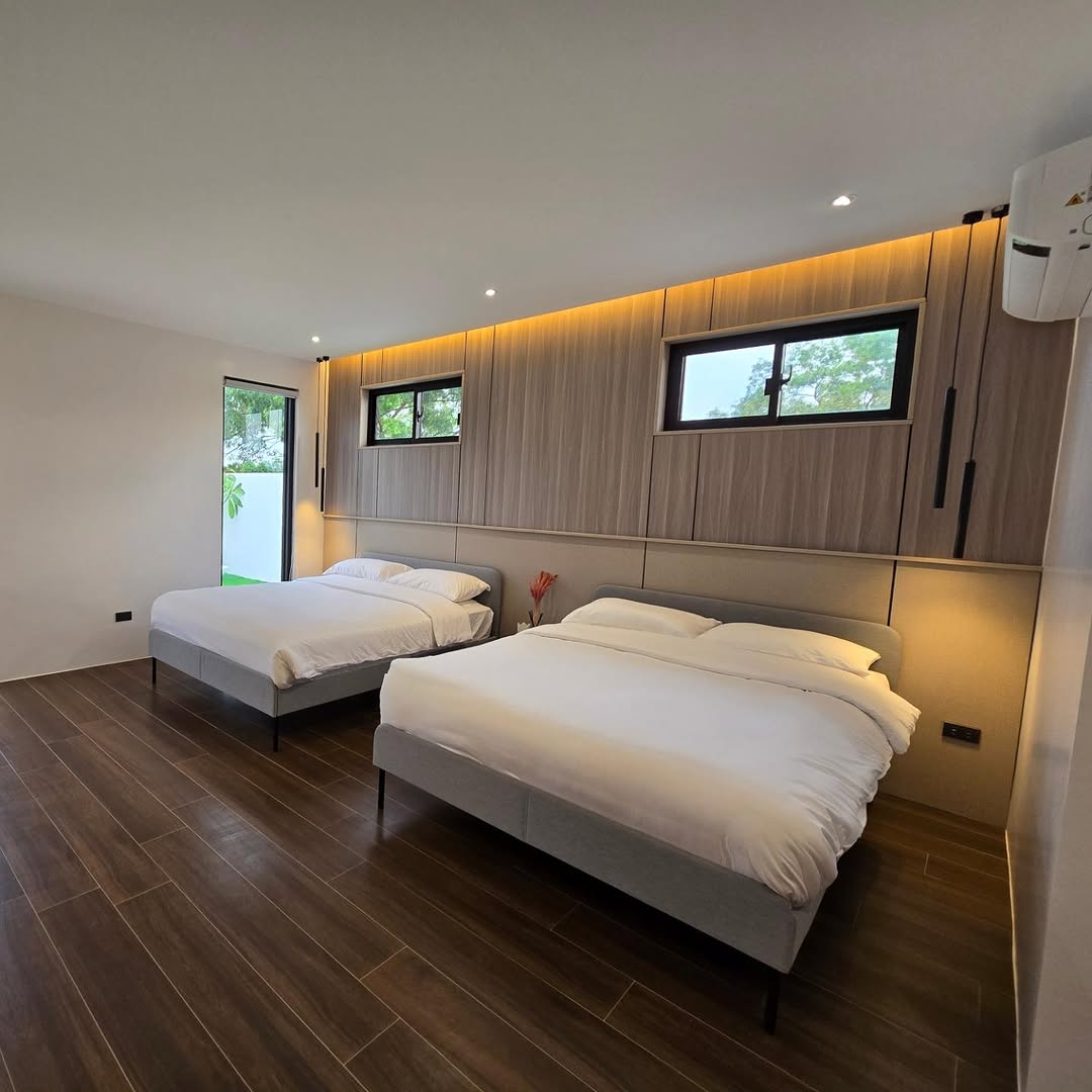 Guests enjoying their stay at The Sunhouse